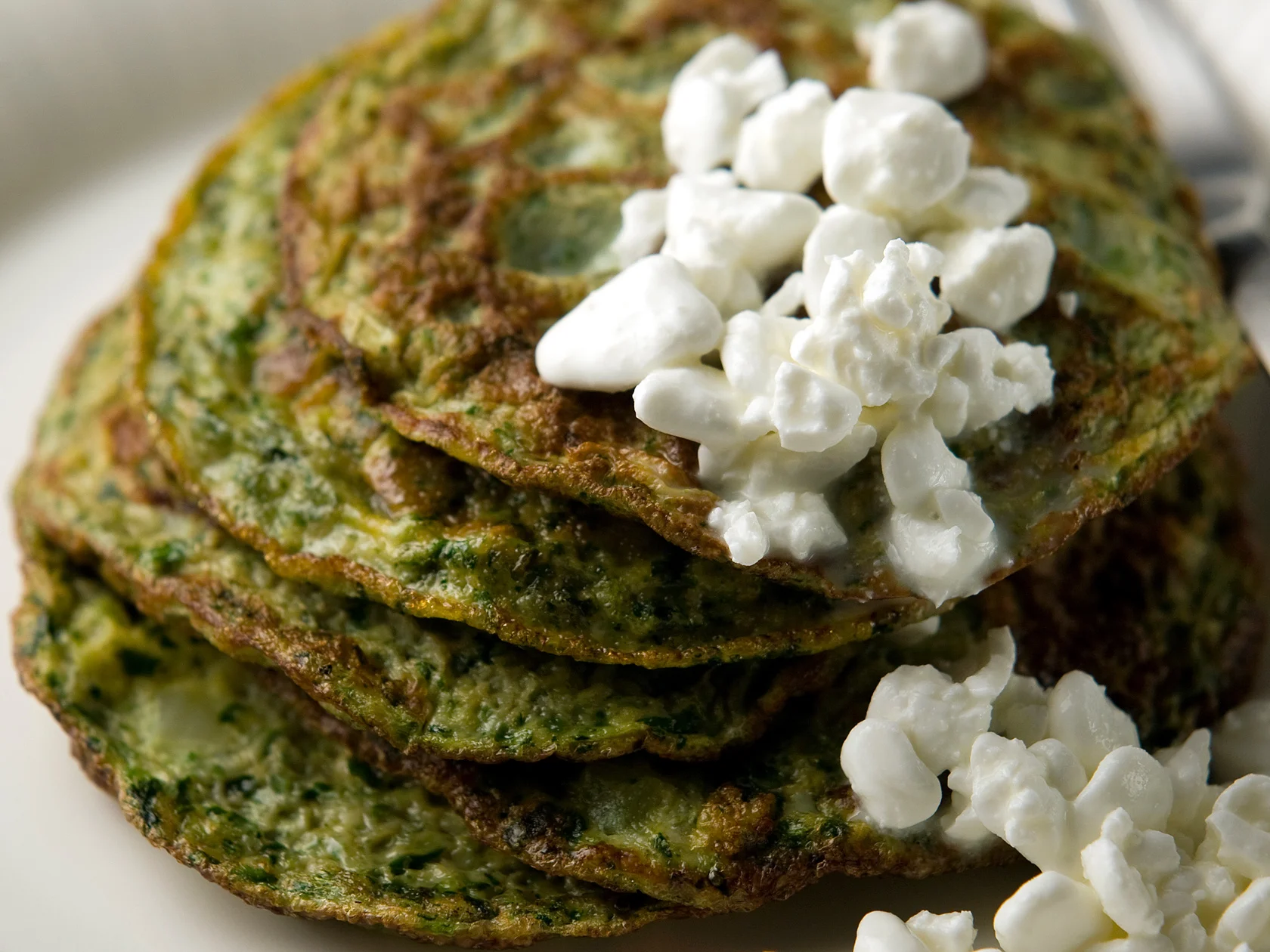 Pienet pinaattimunakkaat