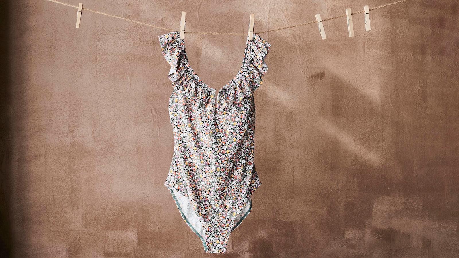 Pelkkä vedellä huuhtelu ei poista hikeä, altaiden kemikaaleja, meriveden suolaa tai aurinkorasvaa.