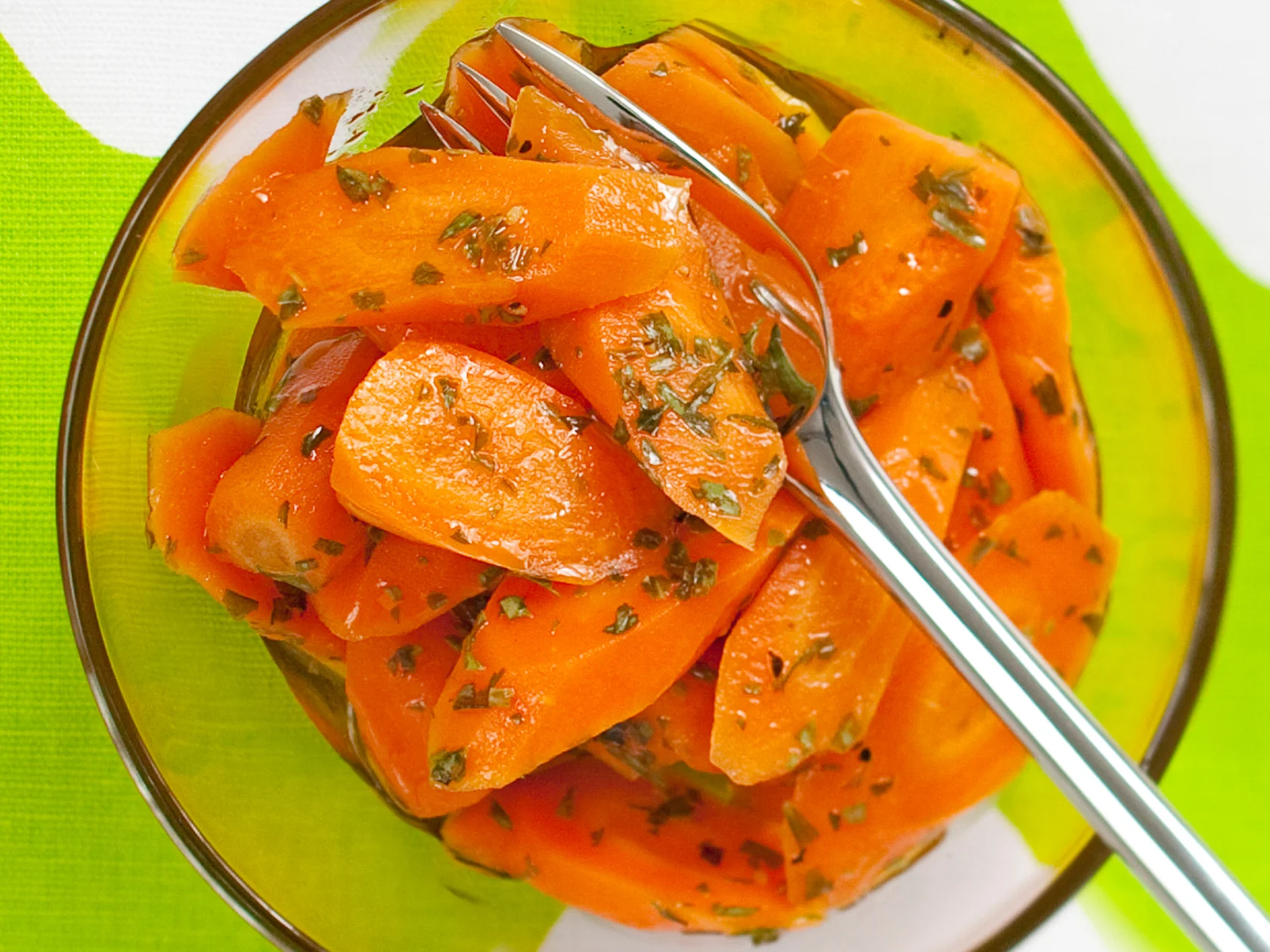 Rakuunamarinoidut porkkanat