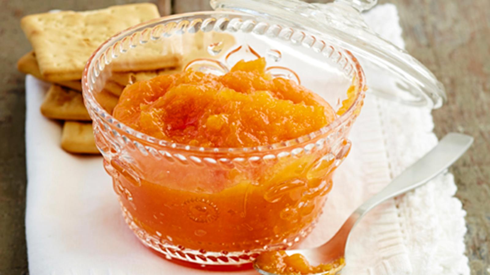 Appelsiini-porkkanahillo