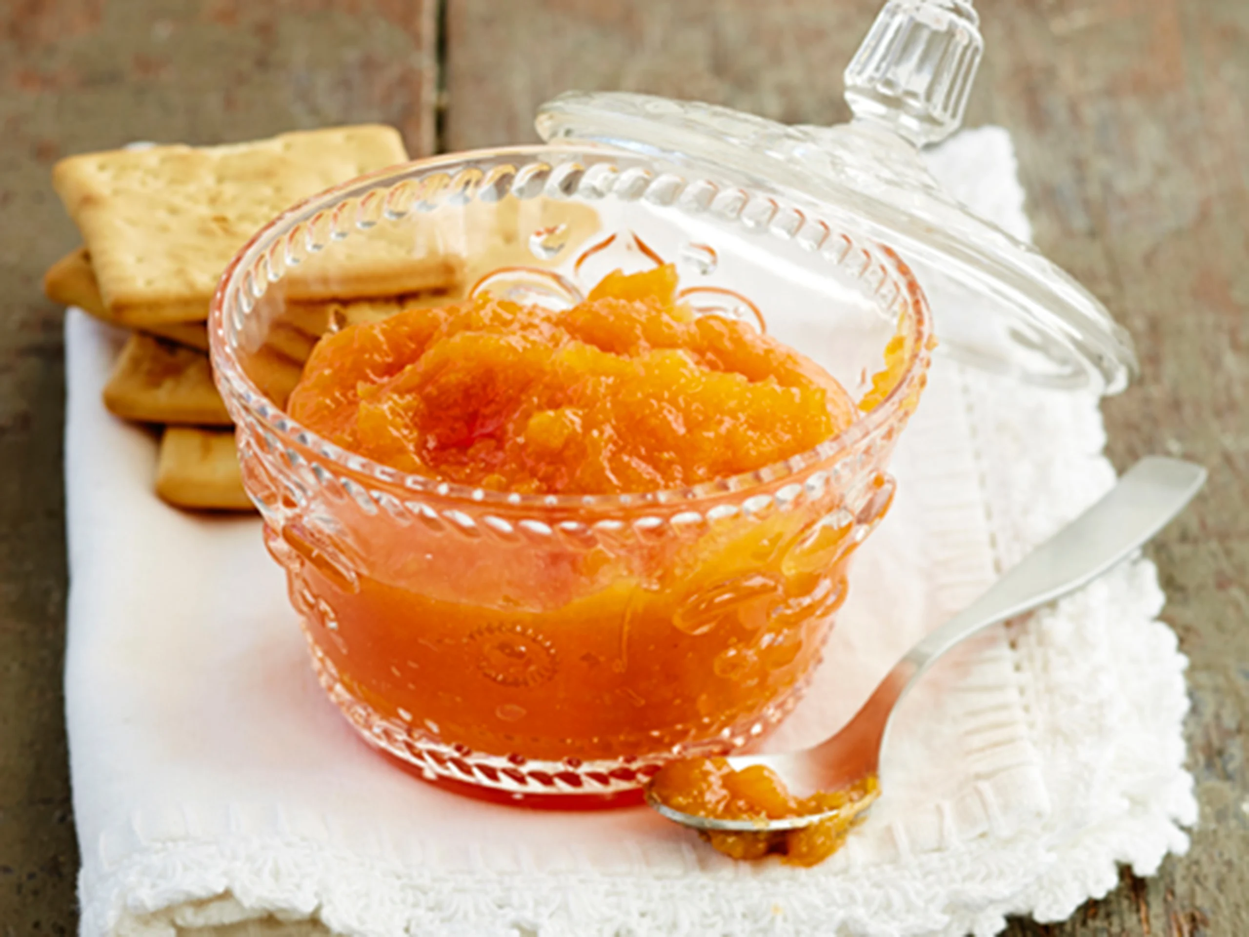 Appelsiini-porkkanahillo