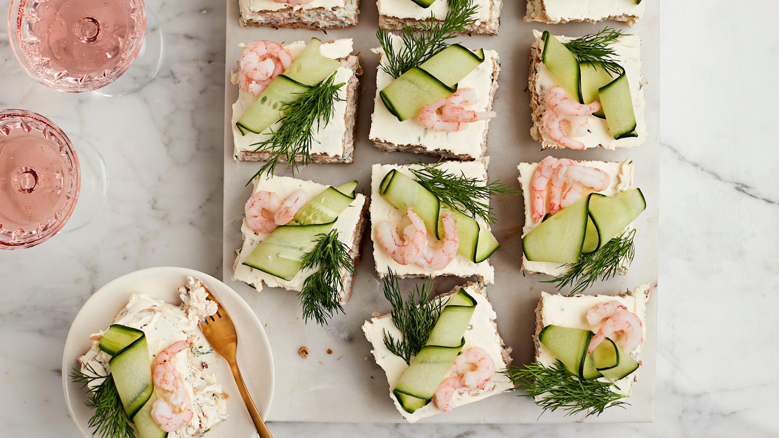 Pienet voileipäkakut