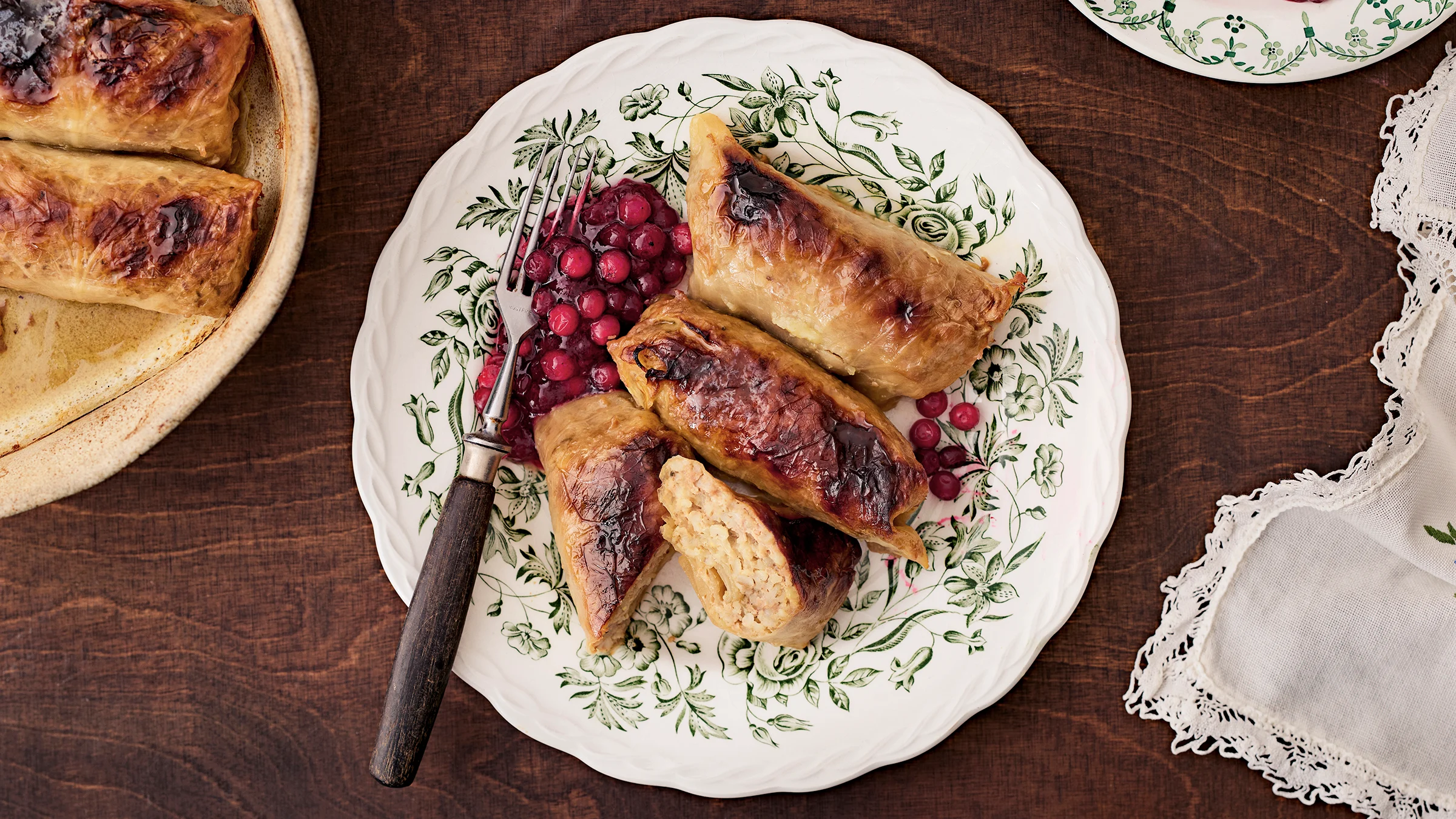 Mummolan kaalikääryleet ja puolukkasurvosta