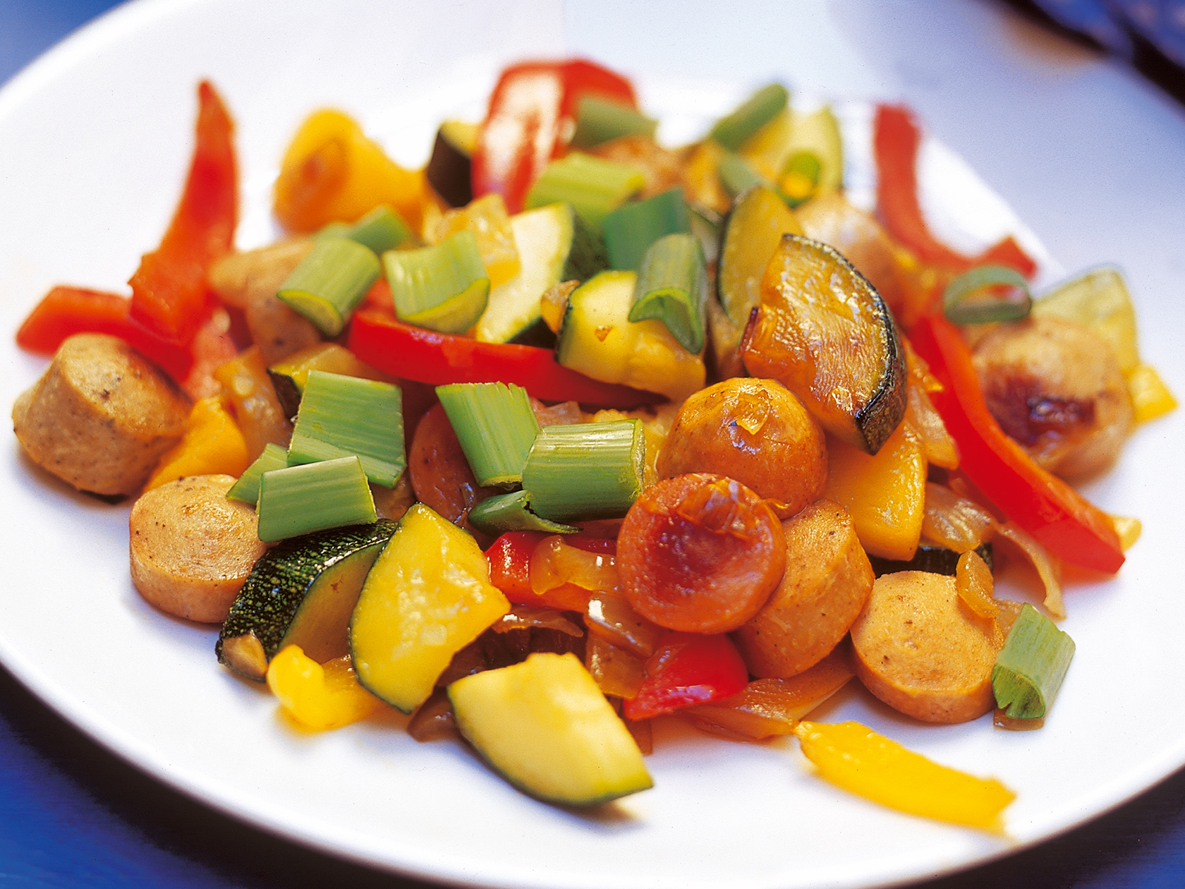 Makkaroita muurikassa