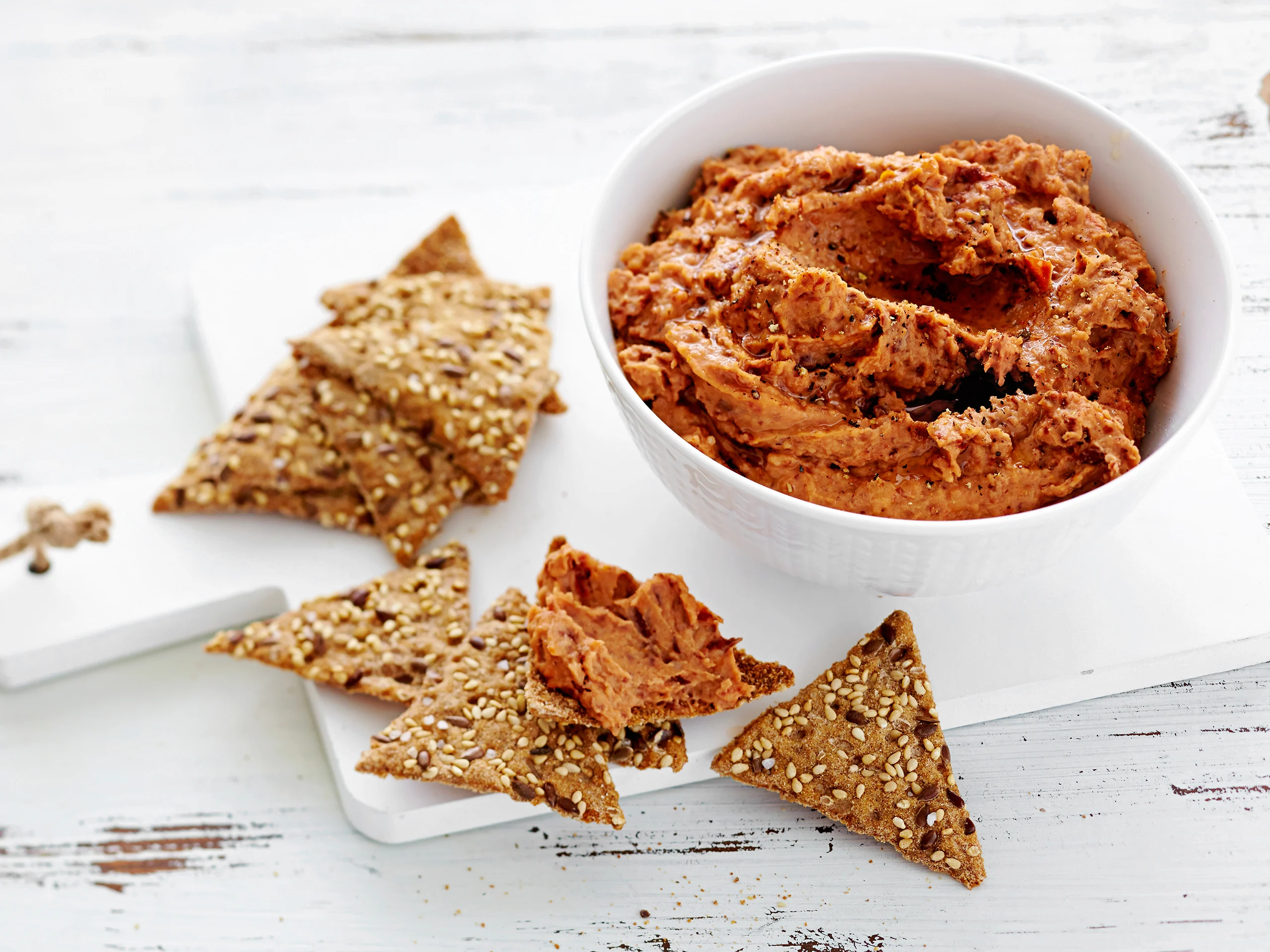 Papu-aurinkokuivattutomaattitahna