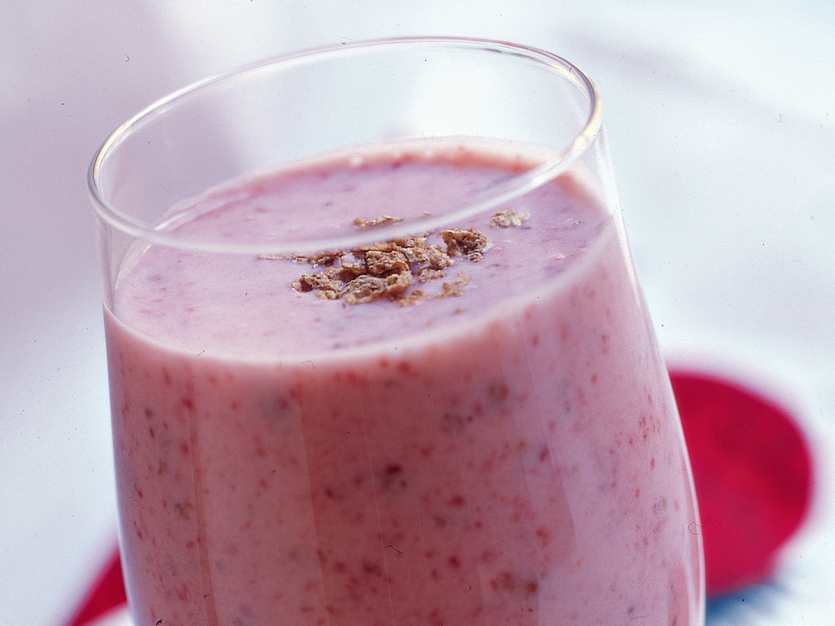 Mansikka-appelsiinismoothie