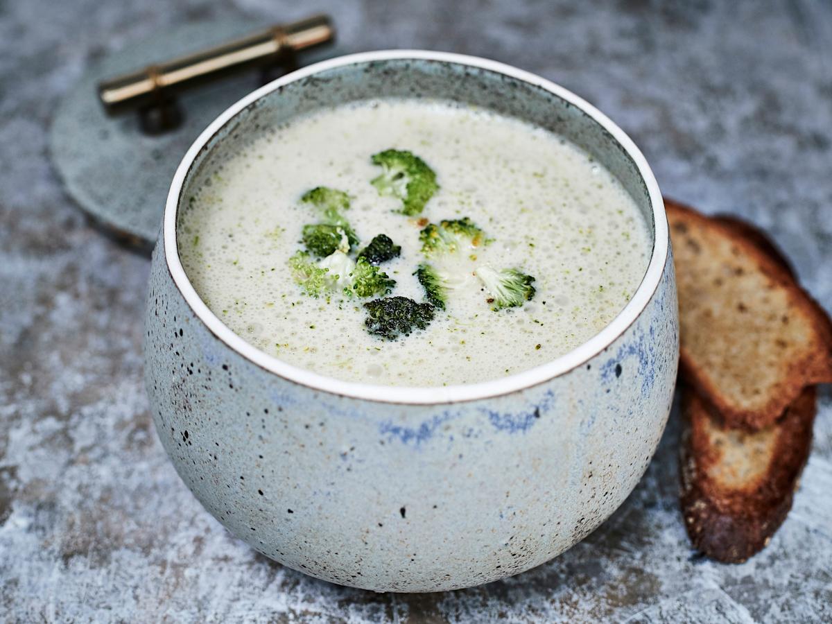 Joutuisa juusto-parsakaalikeitto