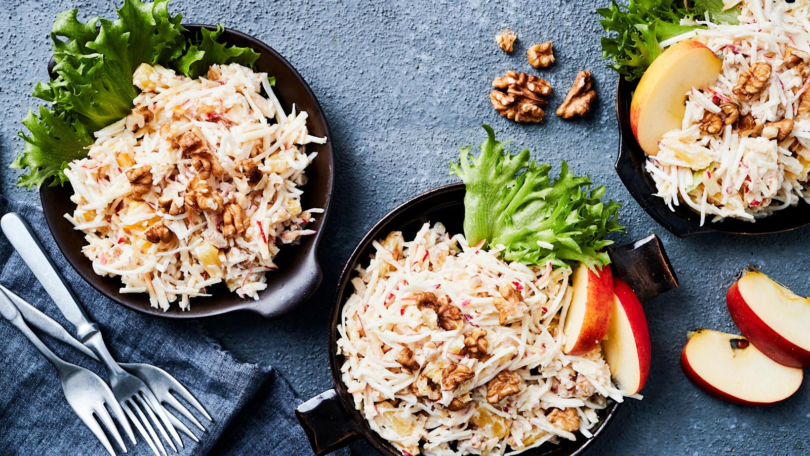 Perinteinen waldorfinsalaatti