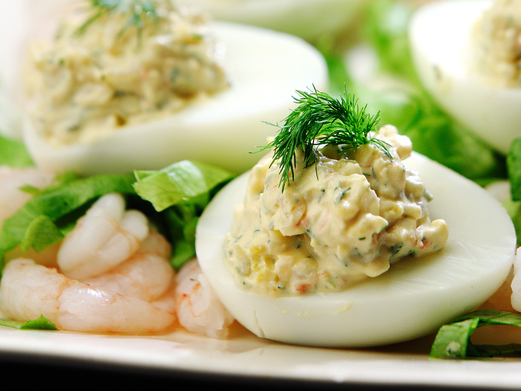 Katkaraputäytteiset kananmunat