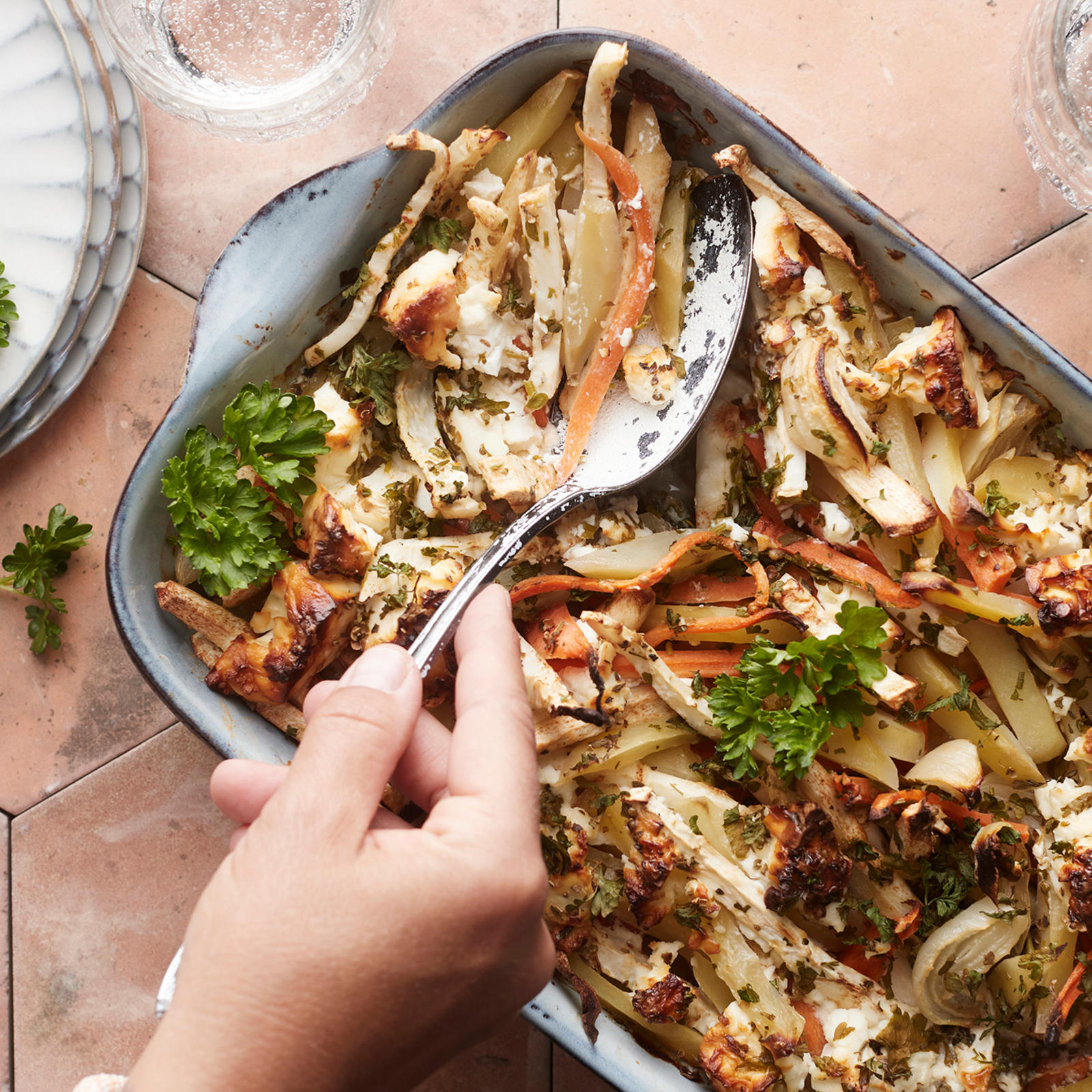 juureskiusaus, juuresvuoka, juureslaatikko