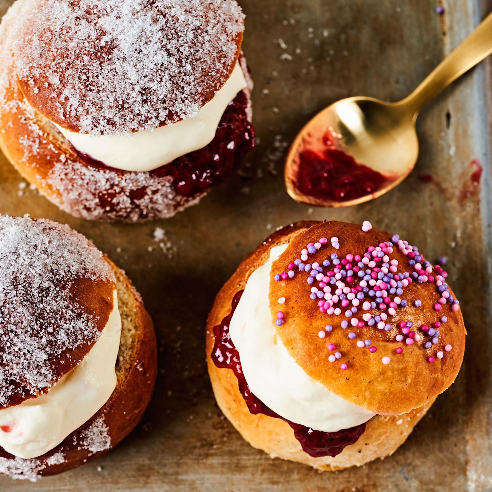 Perinteinen laskiaispulla uudella twistillä