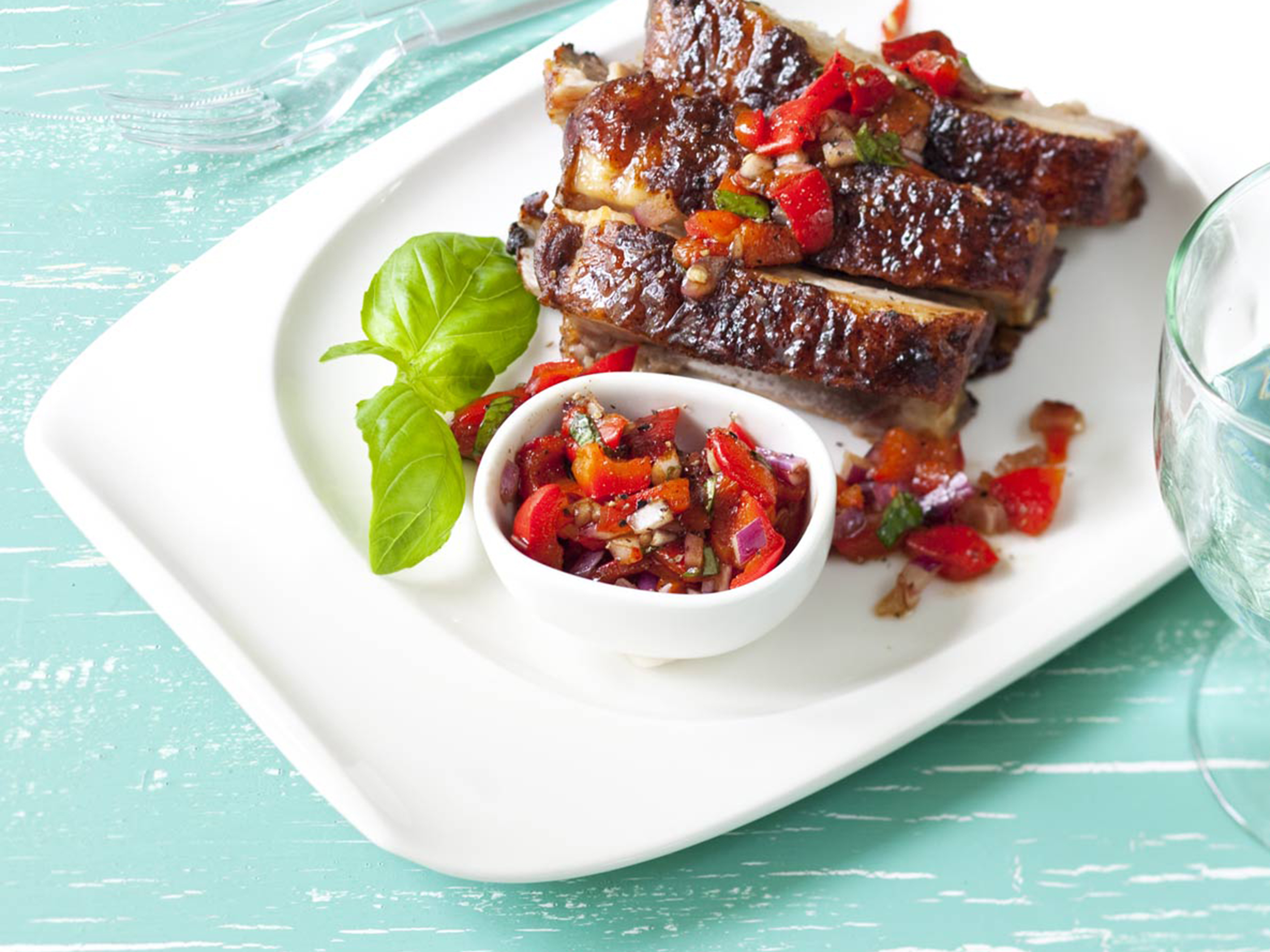 Paahdettu paprikasalsa