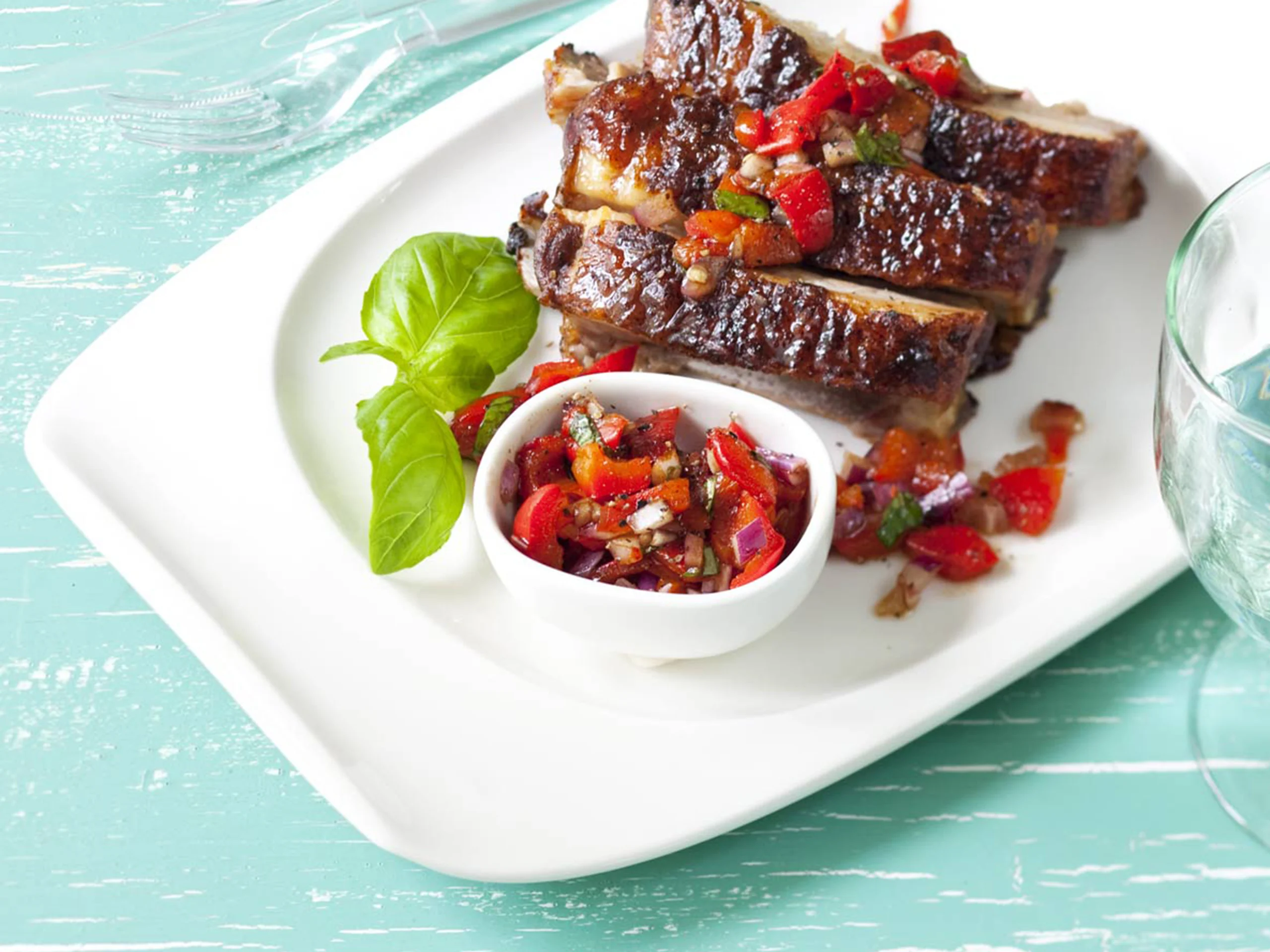 Paahdettu paprikasalsa