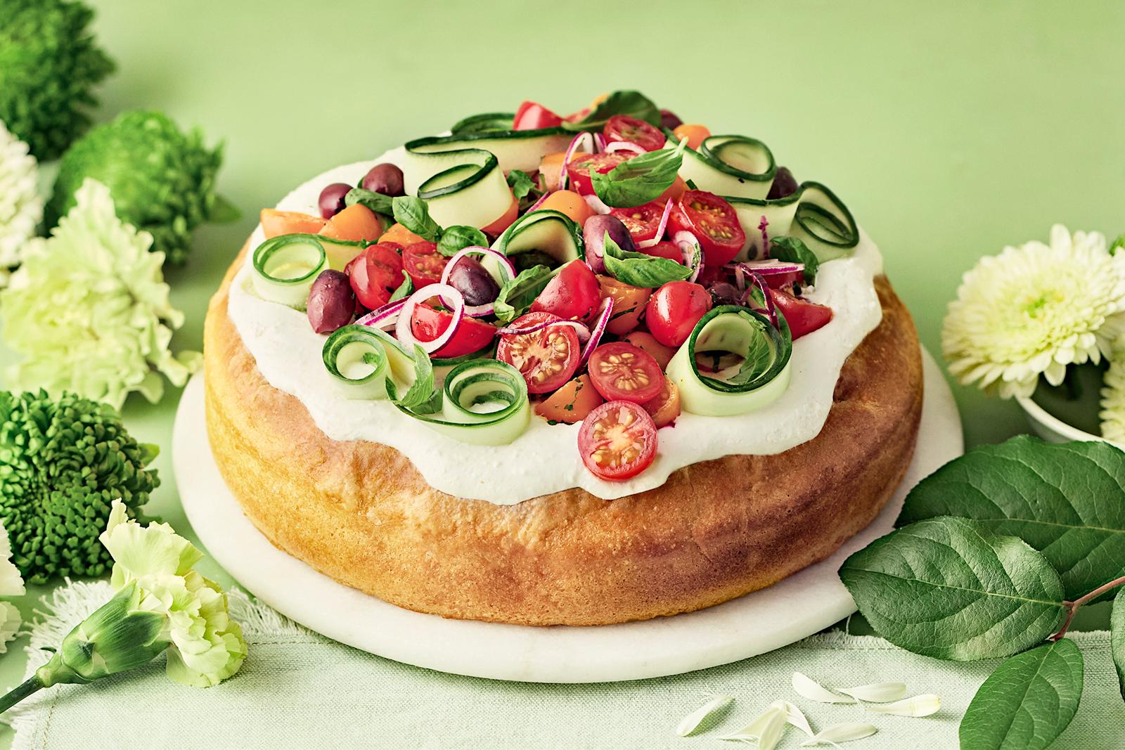 Välimerellinen focaccia-voileipäkakku