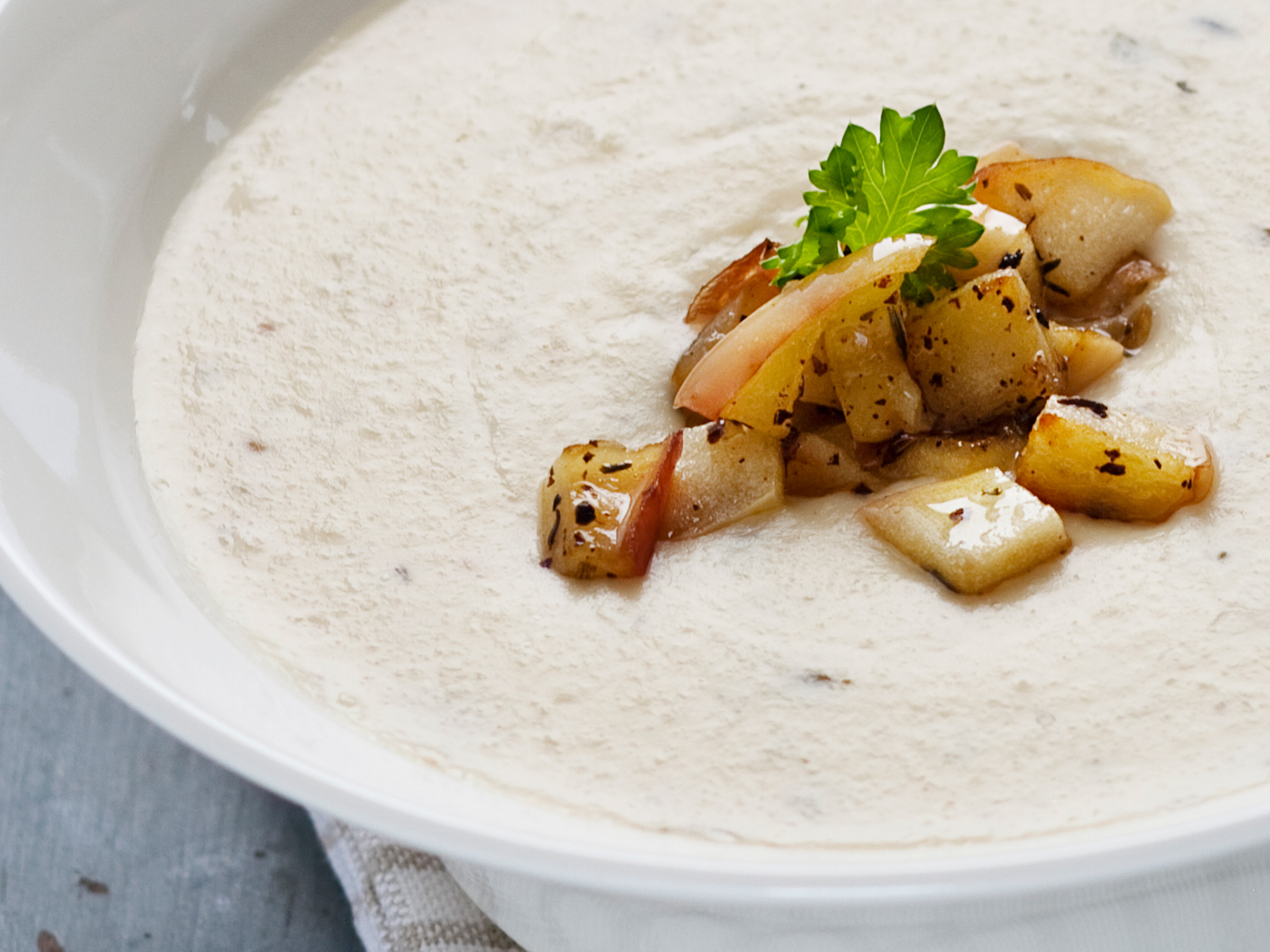 Juustoinen kukkakaalikeitto