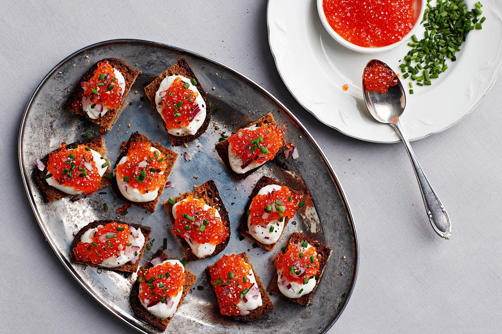 Mätileivät tarjottimella