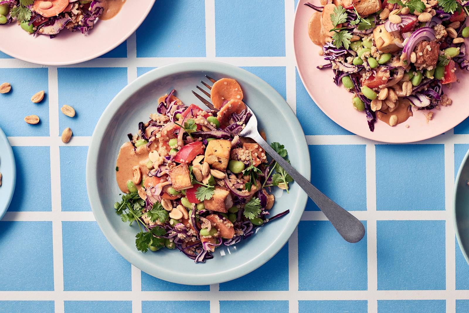 Värikäs edamamesalaatti