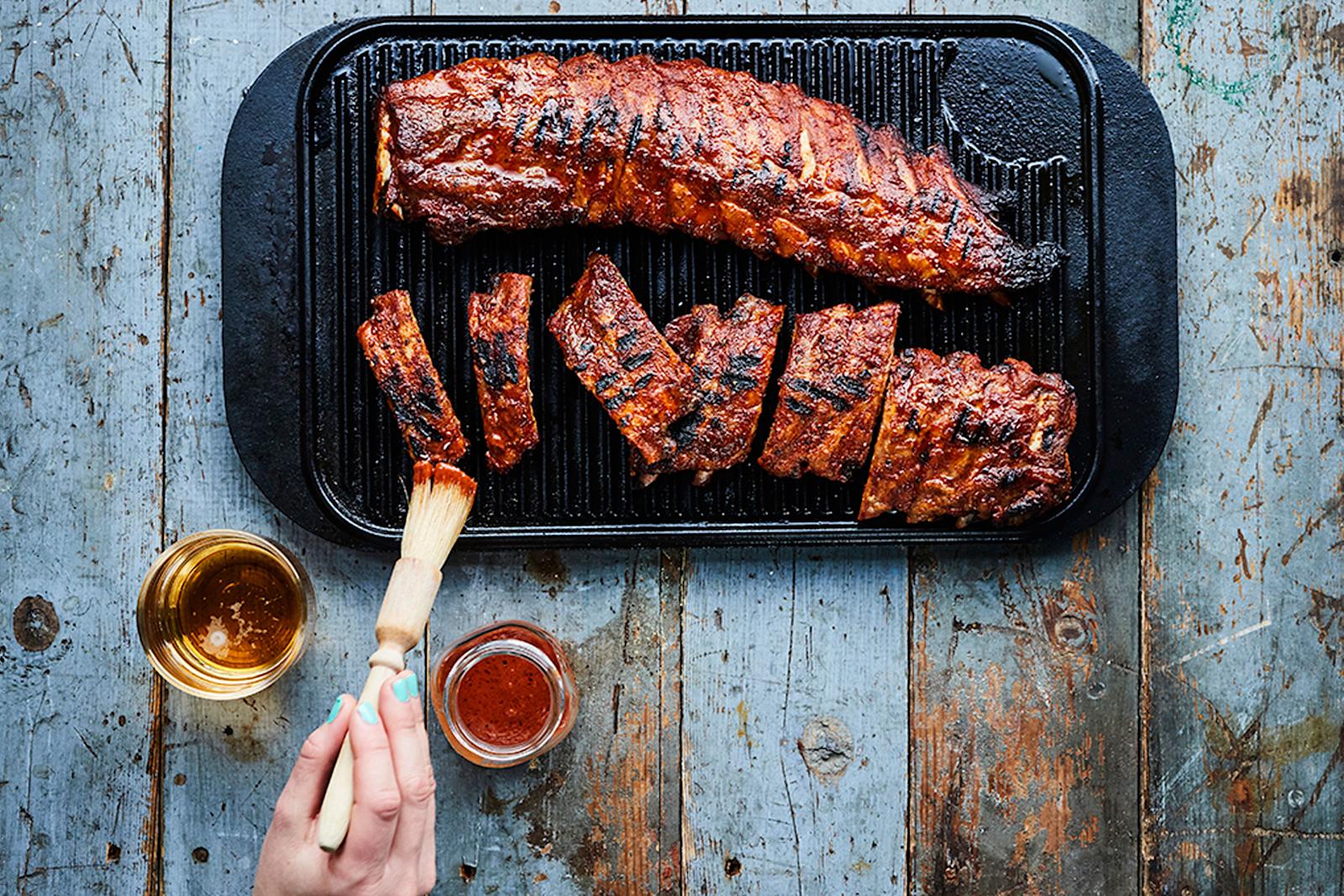 Olutmarinoidut ribsit