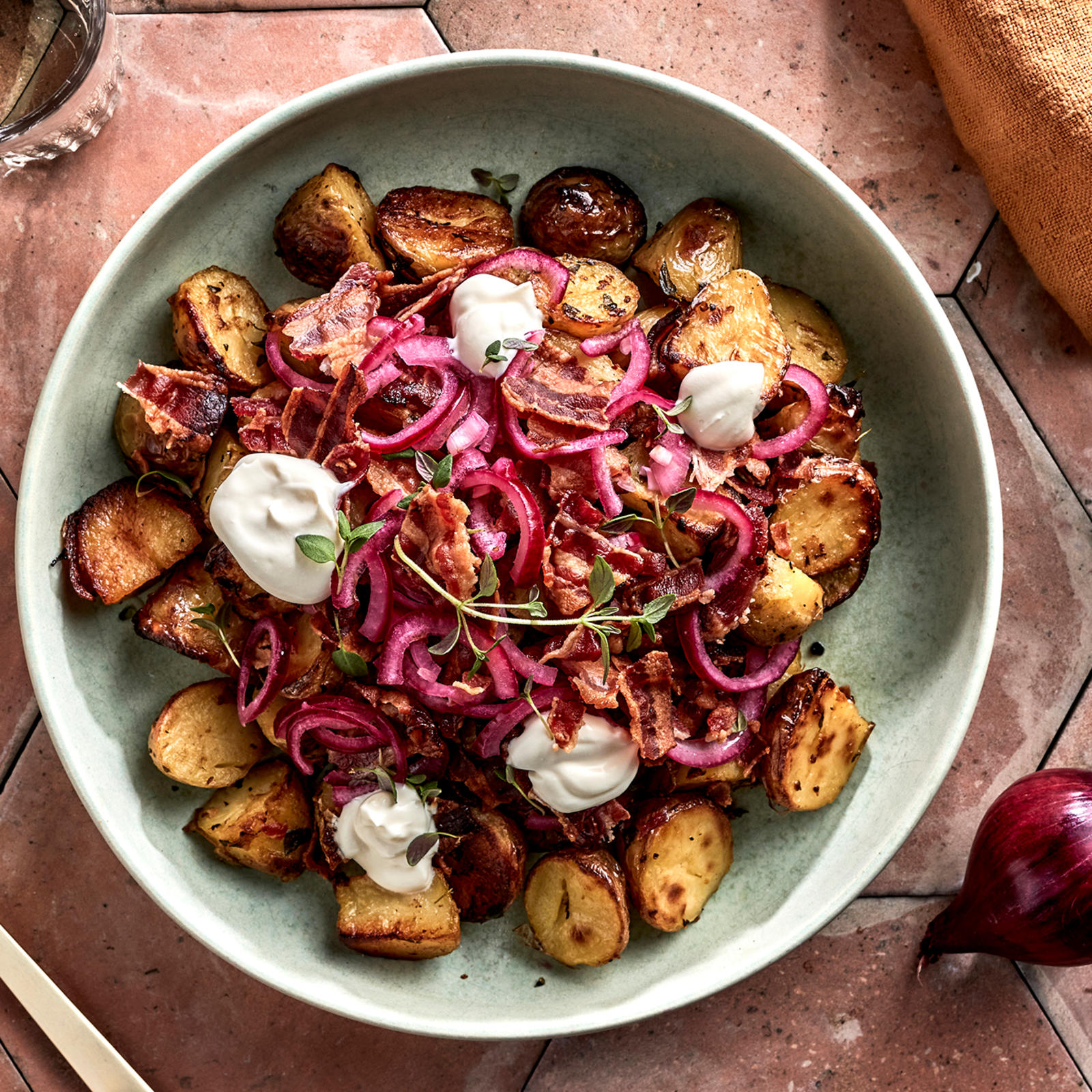 Paahdettu pekoni-perunasalaatti