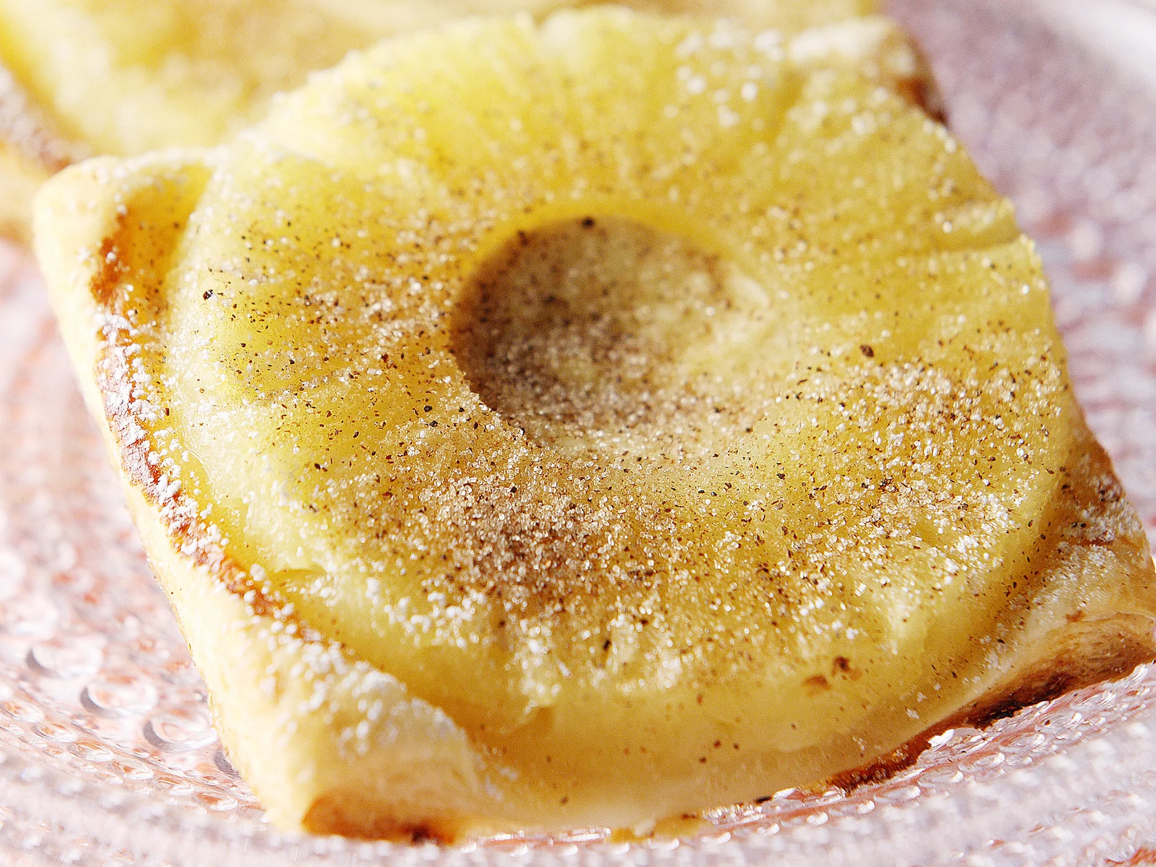 Ananas-kaneliviinerit