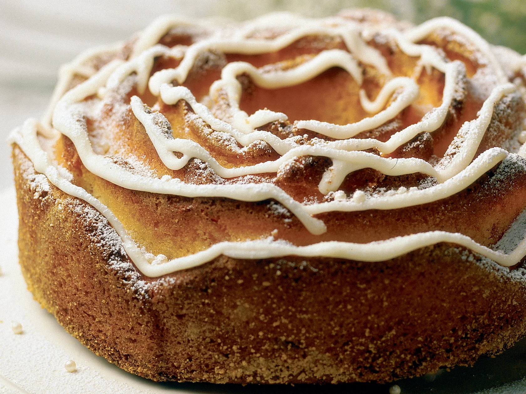 Vaalea hedelmäkakku