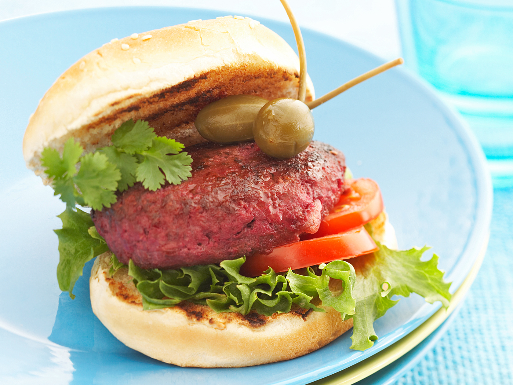 Punajuurihampurilaiset valmiista pihveistä