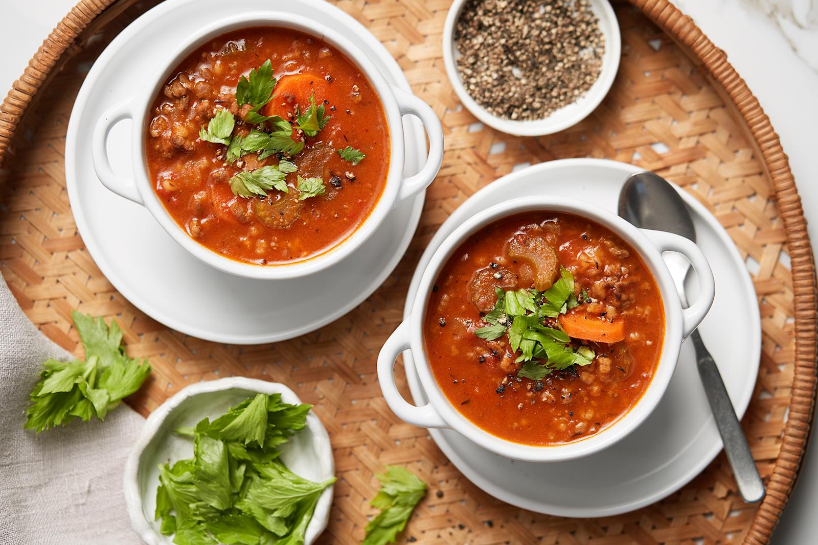 Tomaattinen jauhelihakeitto