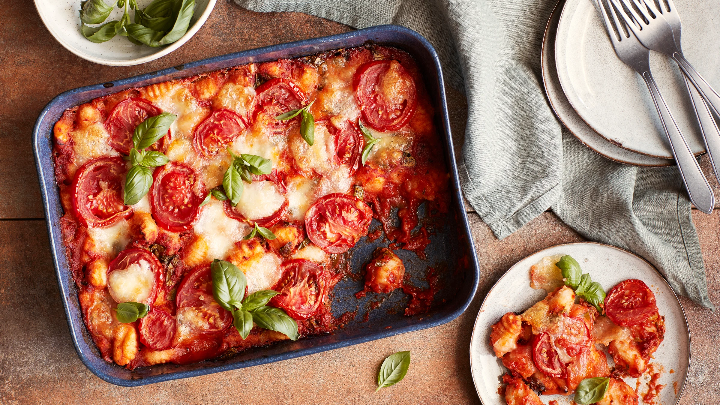 Helppo tomaattinen gnocchivuoka