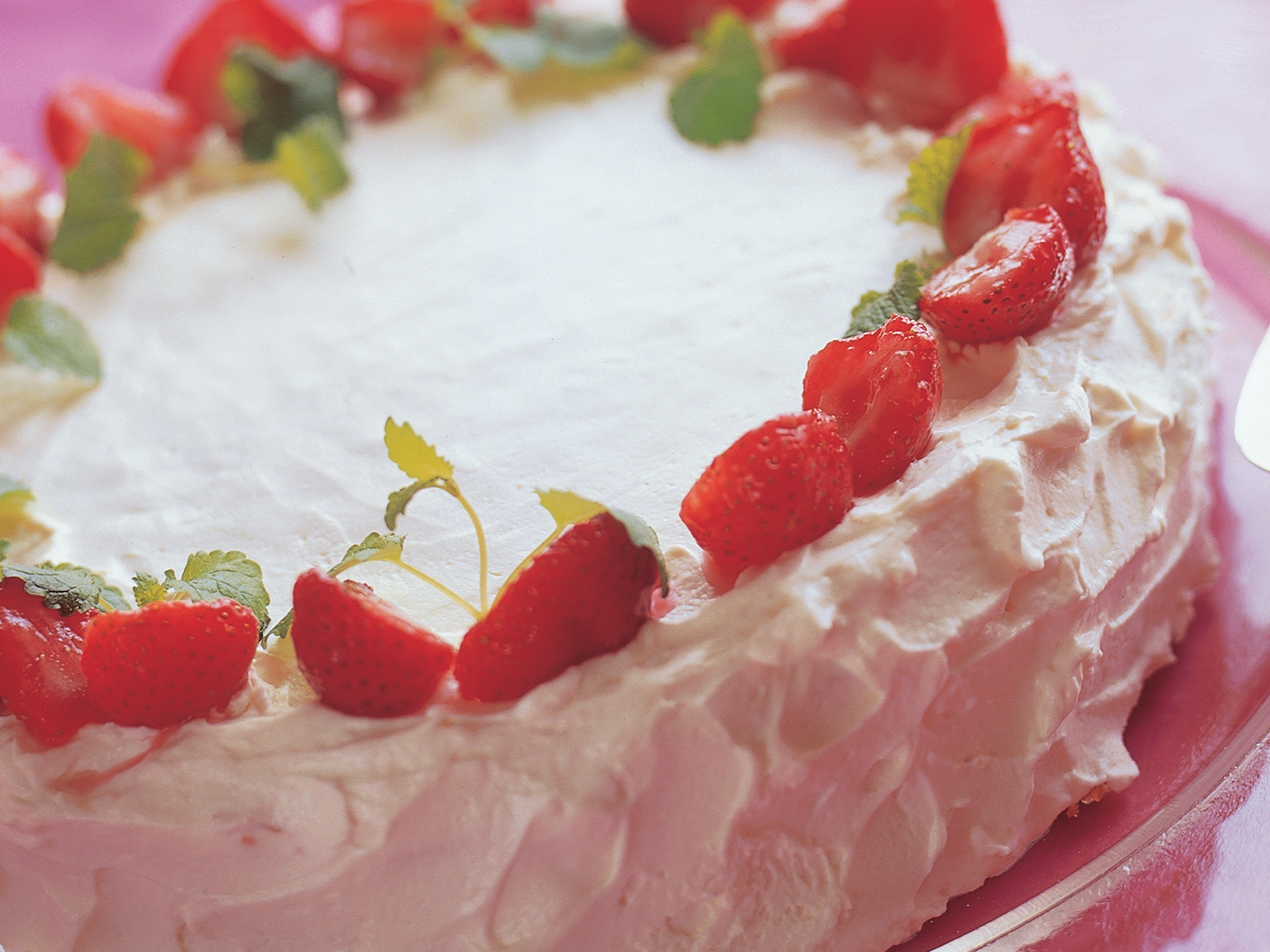 Marjainen täytekakku