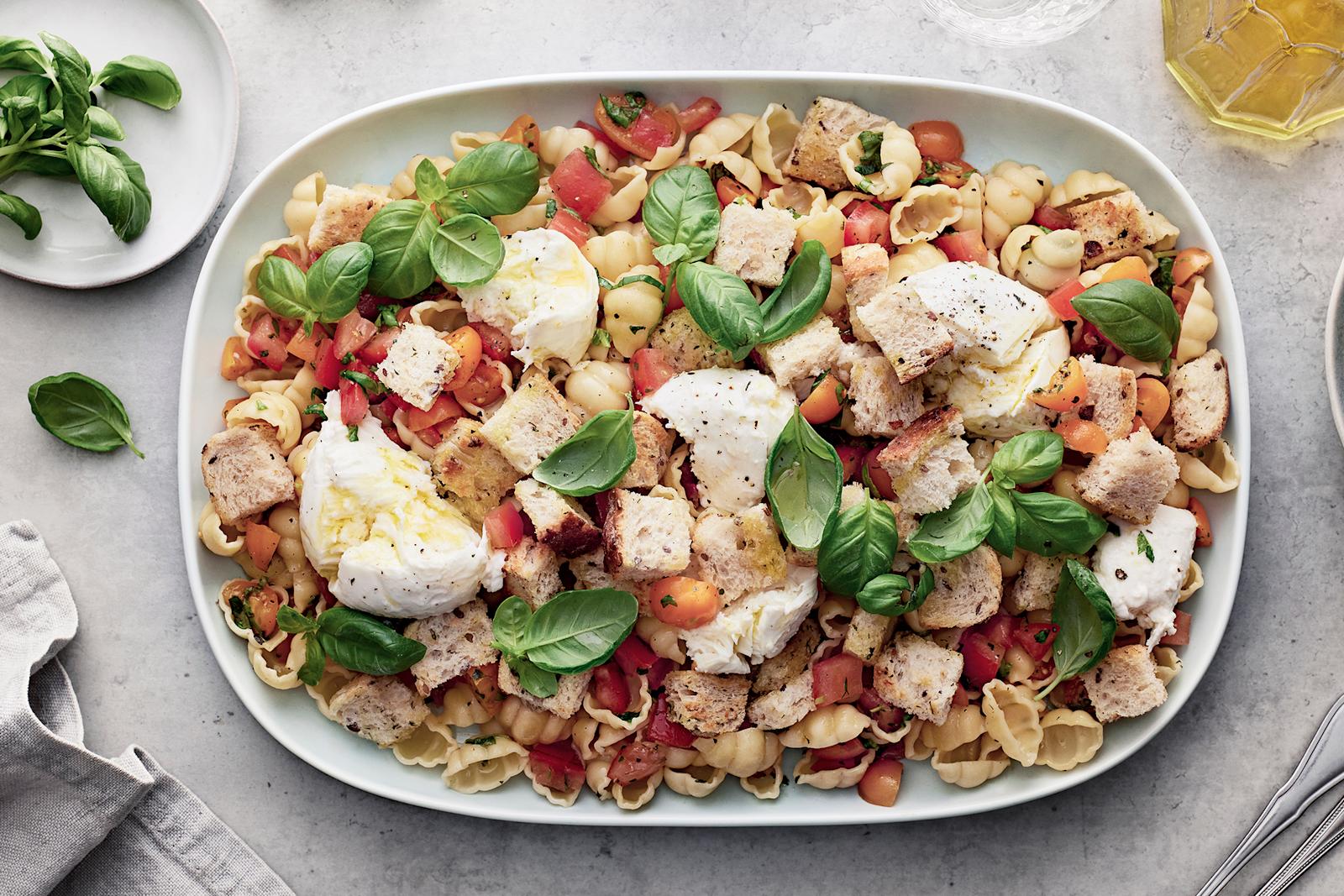 Bruschetta-pastasalaatti