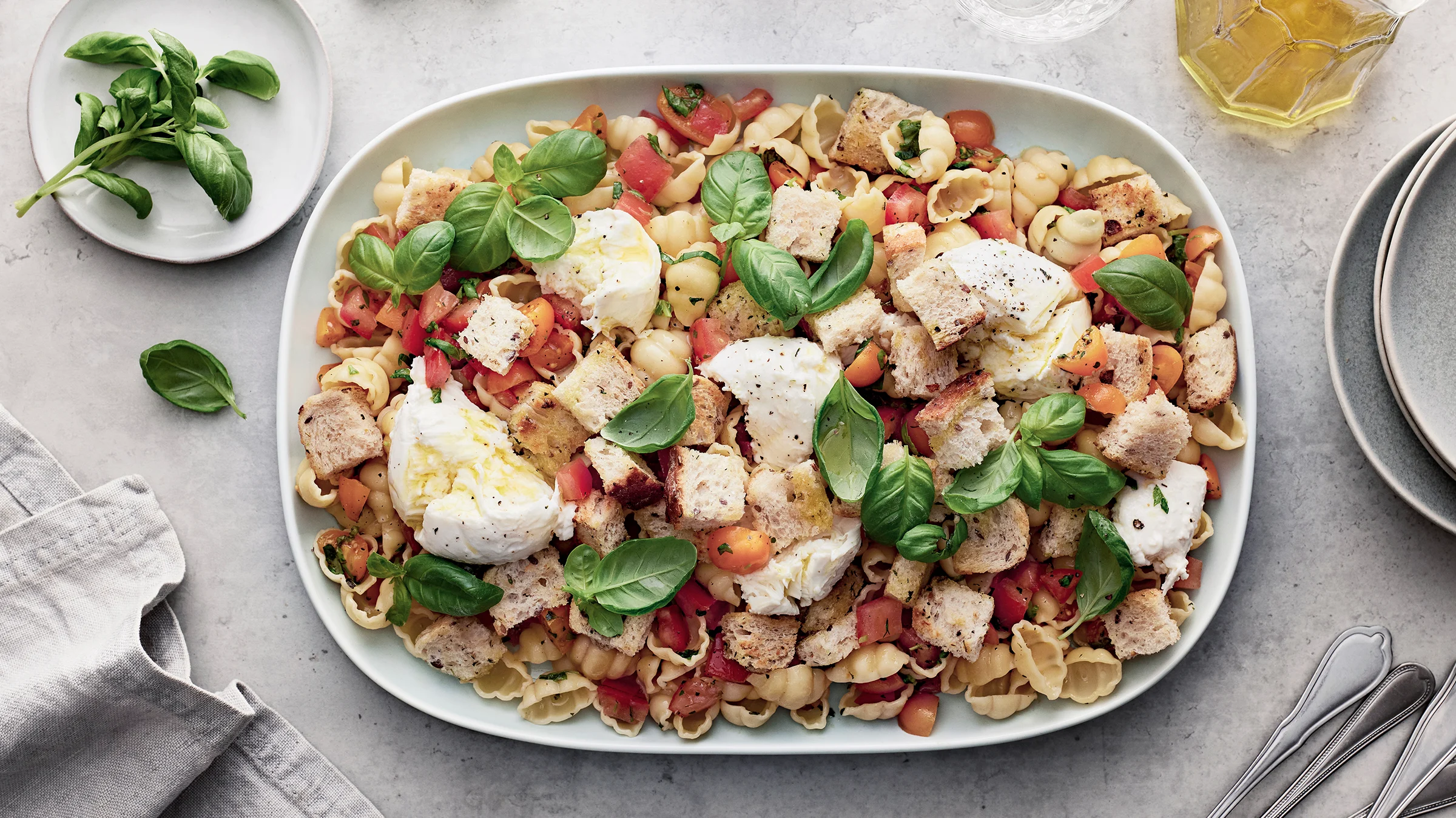 Bruschetta-pastasalaatti