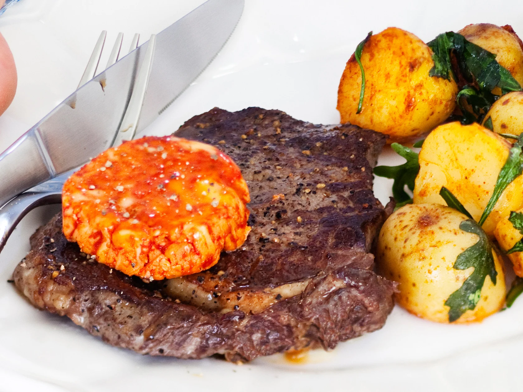 Grillipihvi ja maustevoi