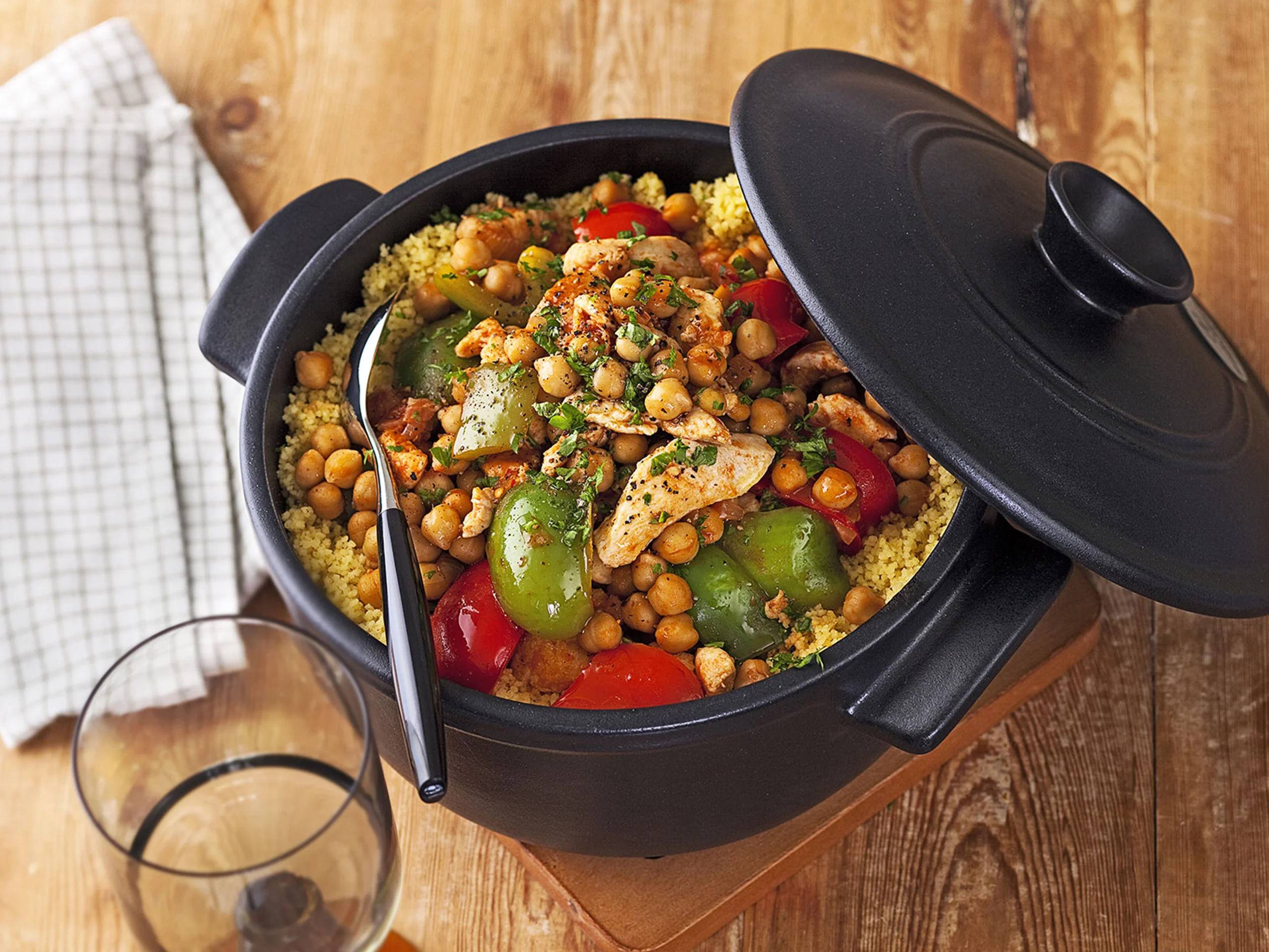 Mausteinen broileri-kasvispata