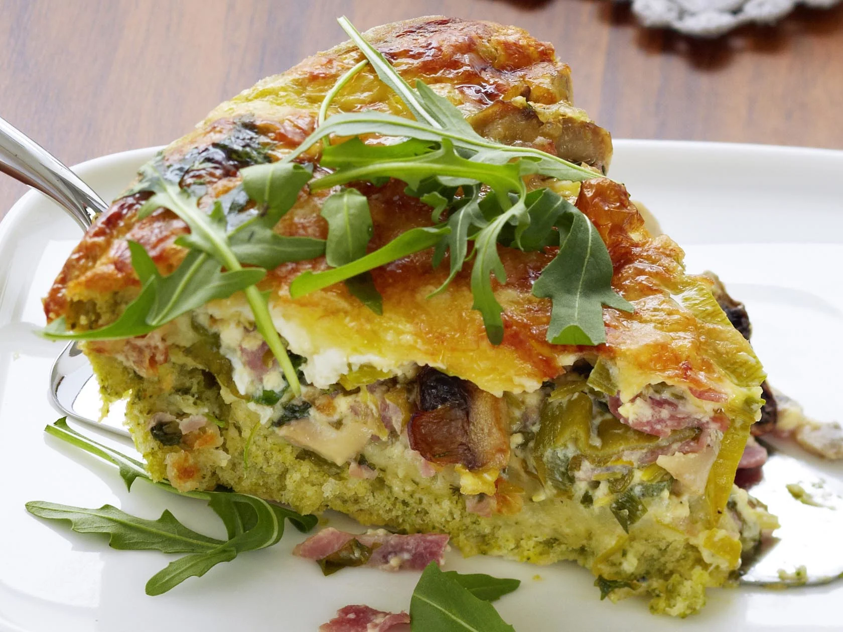 Herkkusieni-kinkkupiirakka