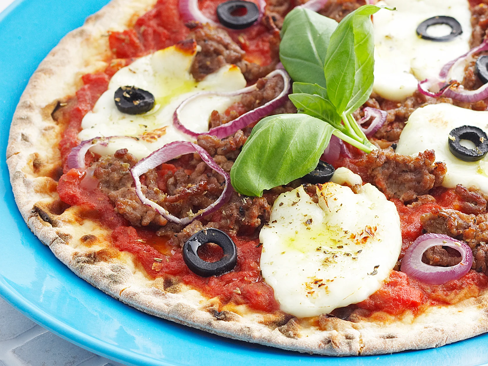 Jauheliha-halloumipizza