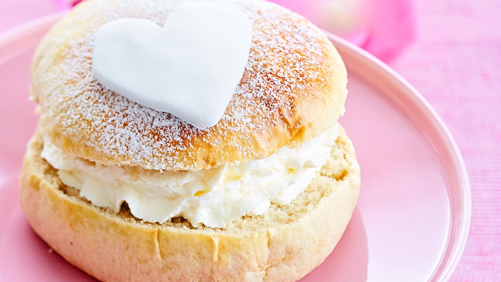 Laskiaisen kookospullat