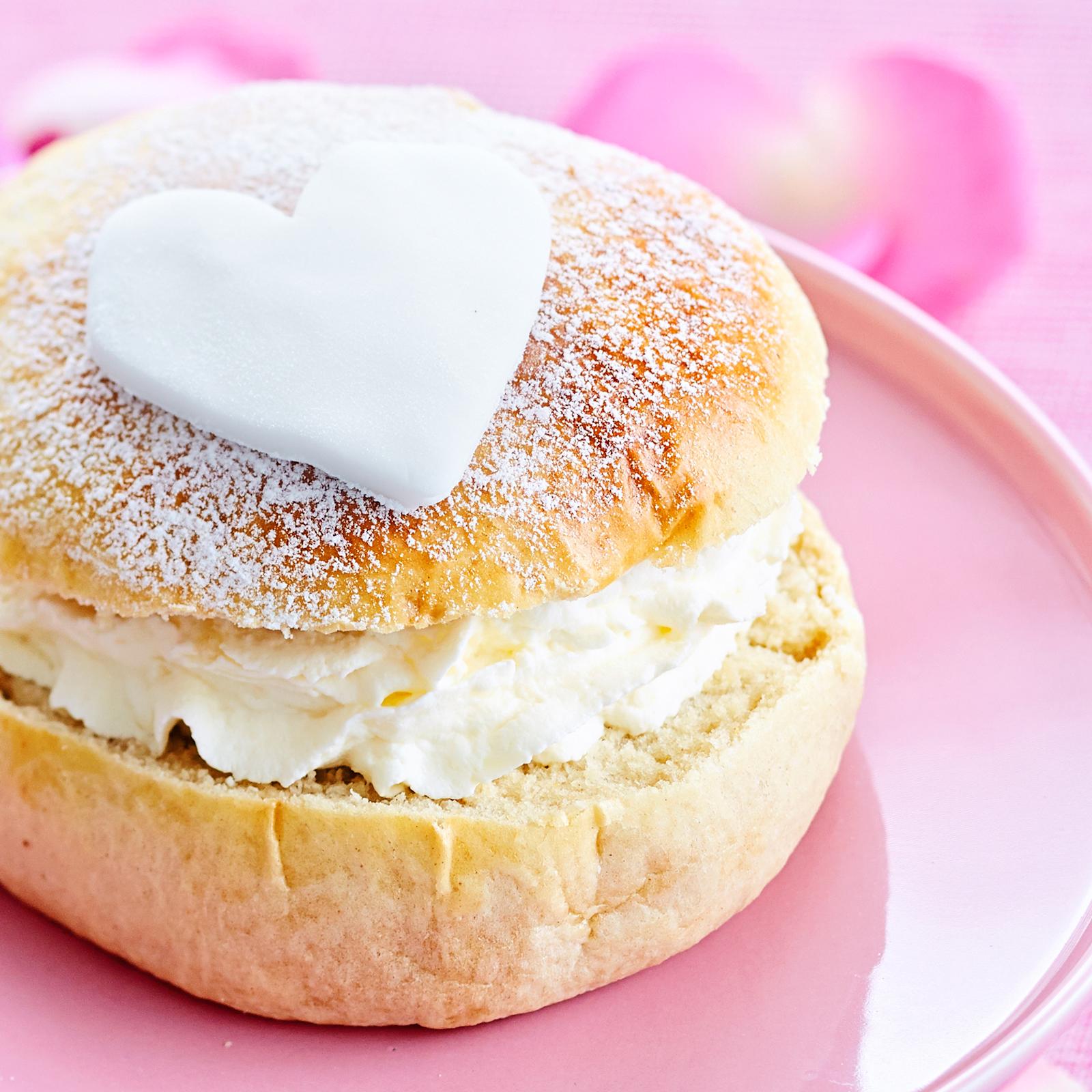 Laskiaisen kookospullat