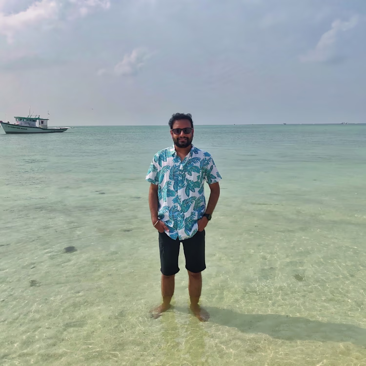 cover image for Akshay