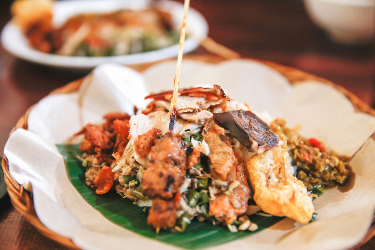 One of Bali’s signature dishes, “babi guling.”