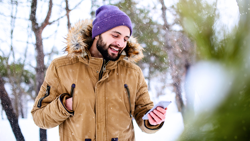 How to protect phone or tablet from cold