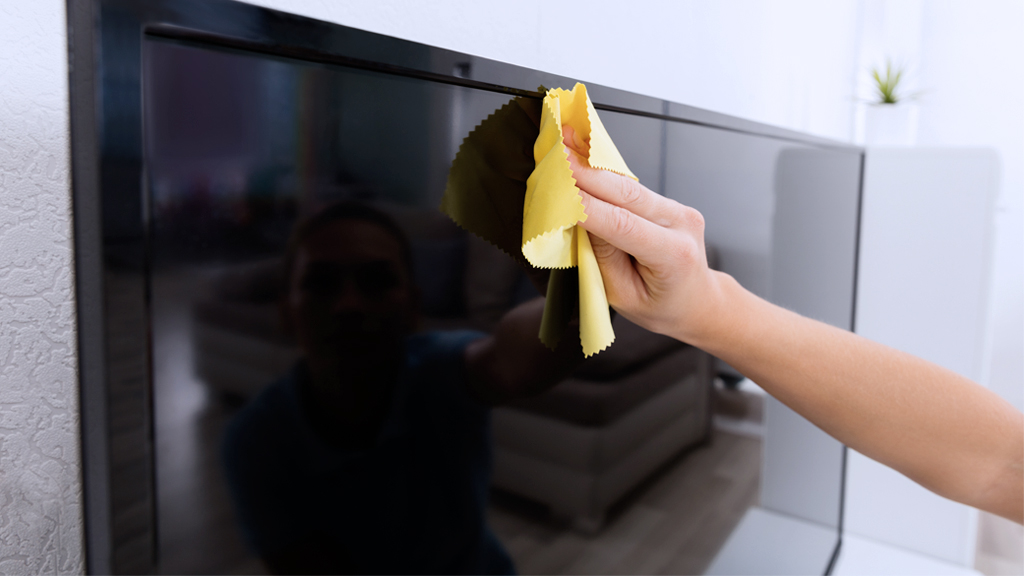 Instructions on how to clean a flat screen TV