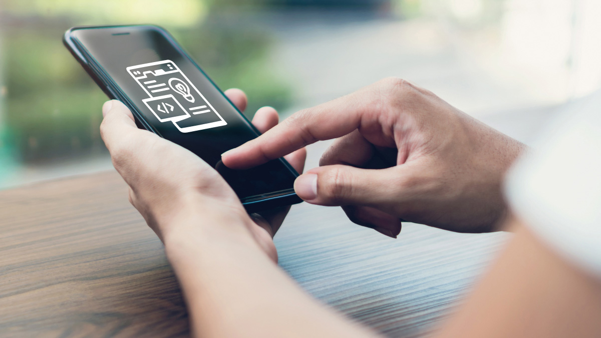 Person disabling pop up blocker-iPhone