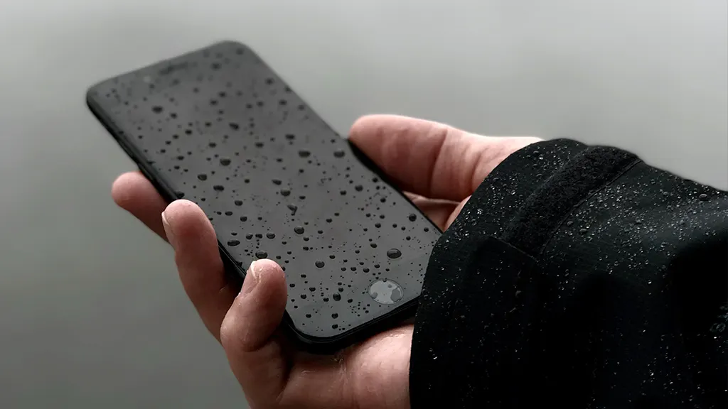 How to save phone from water damage 1