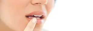 Boutons de fièvre: causes, symptômes et traitements article link