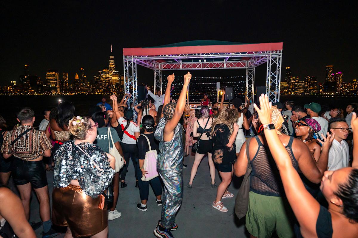 People dancing on Circle Line party
