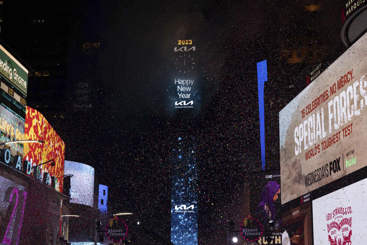 2023-Ball-Drop-Times-Square-Manhattan-NYC-Photo-Michael-Hull-5.jpg