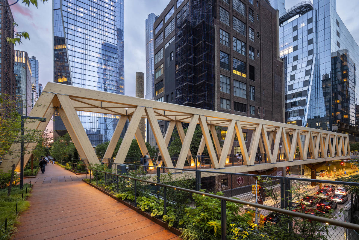 Moynihan-Connector-Hudson-Yards-Manhattan-NYC-photo-Andrew-Frasz.jpg