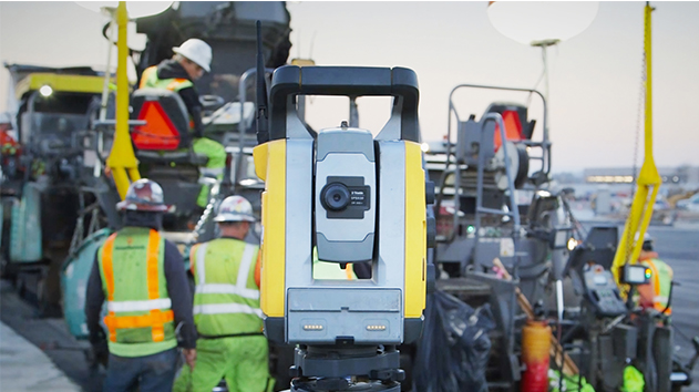 Trimble universal total station provides millimeter accuracy on an asphalt grading project
