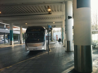 National Express coach at Gatwick Airport (busbud staff photo)