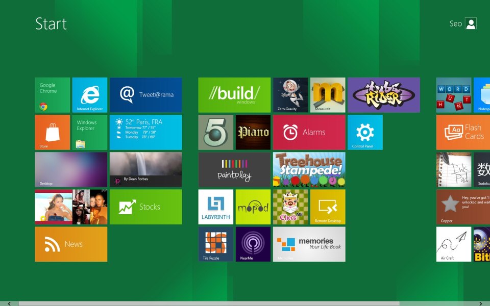 Screenshot of Windows 8 Metro UI, notice the flat tiles with a slight gradient